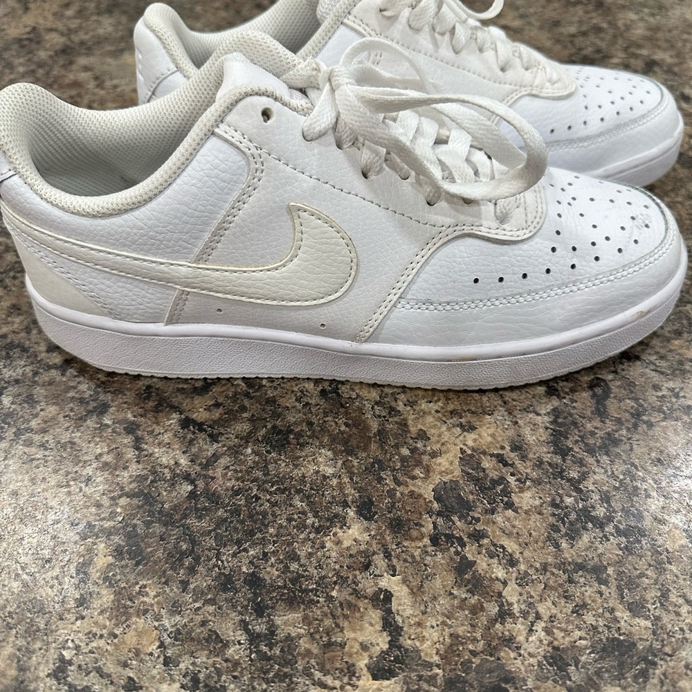 Nike Sneakers - Picture 2 of 3